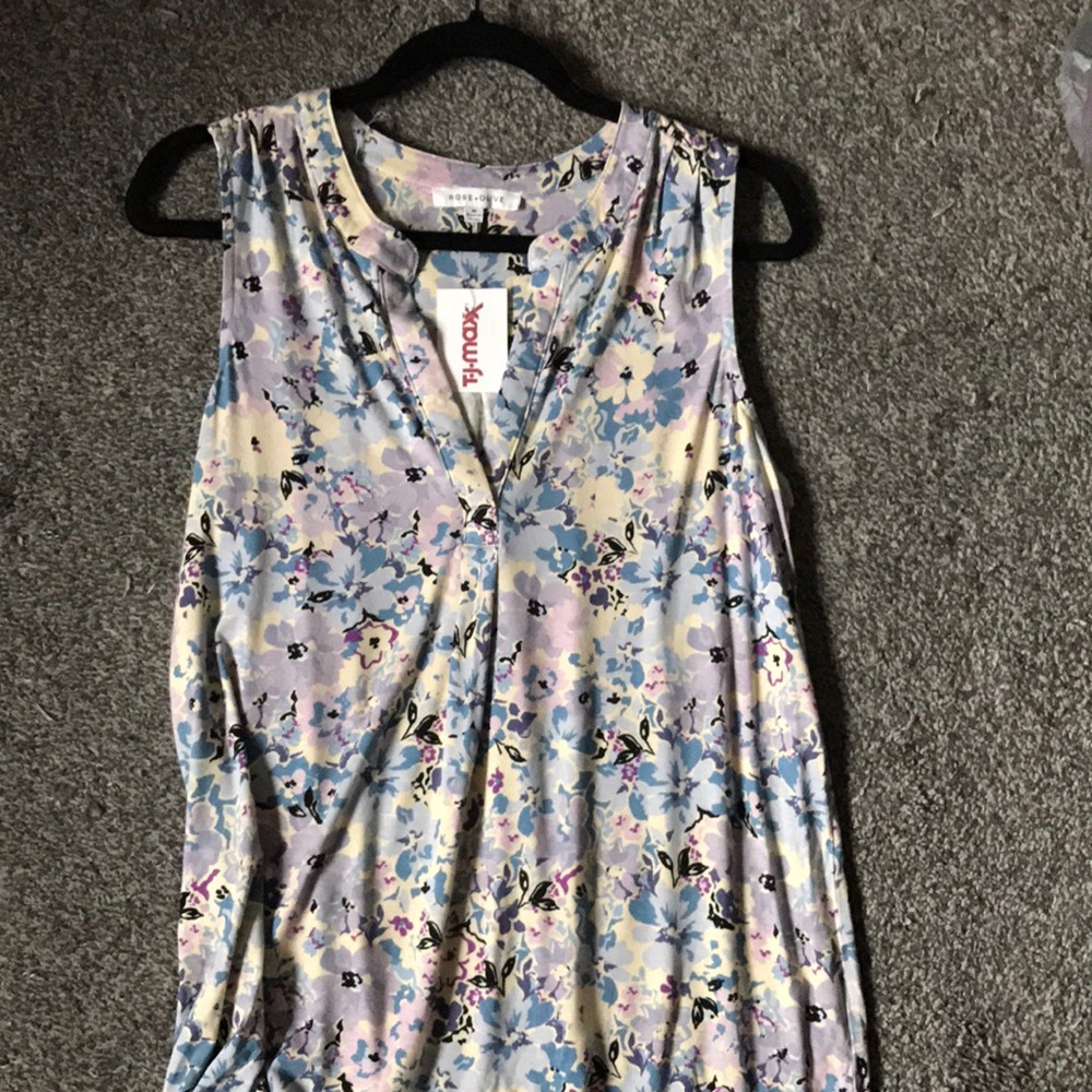 Brand New soft floral tank